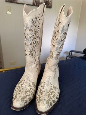 Embellished Cream Heeled Women's Western Boots
